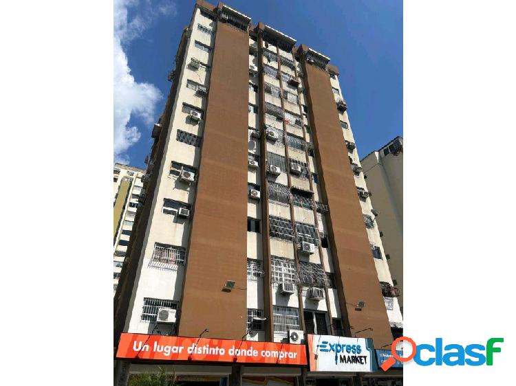 En Venta Apartamento Urb. Andrés Bello. Las Delicias.