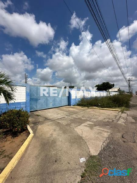 Galpón En Zona Industrial Sur. Remax Millenium