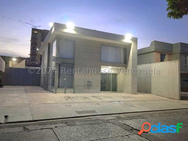 25-4671 alquiler moderno local comercial, en la