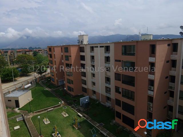 25-5228 PH Duplex recien remodelado en Venta Los Jarales San