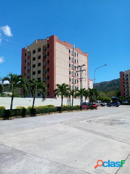 Apartamento en Res. El Viejo Rincón, Sector El Rincón