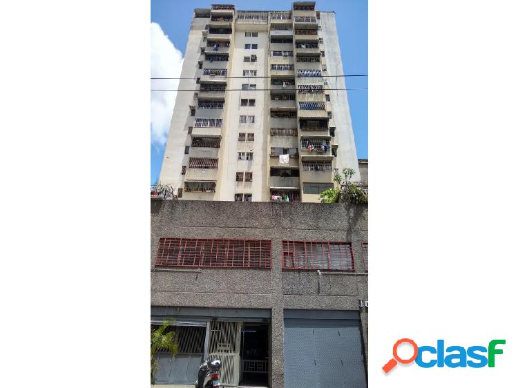 Apartamento en venta, La Candelaria (Calero a Chimborazo) MG