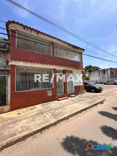 Casa en Venta Urb. El Naranjal. Remax Millenium