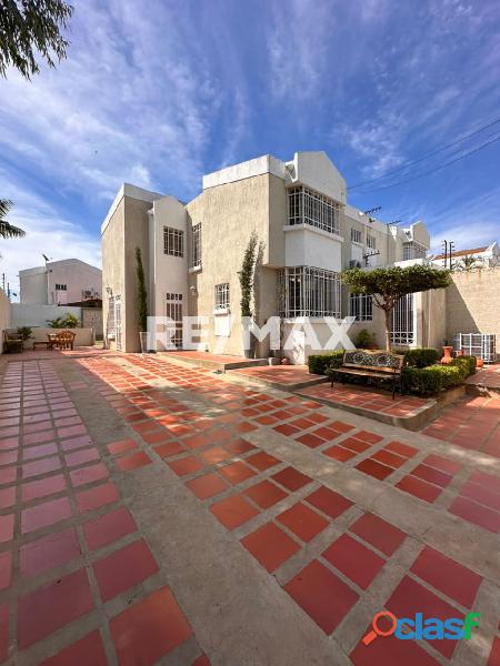 Casa en Venta Urb. La Colonia Remax Millenium,..