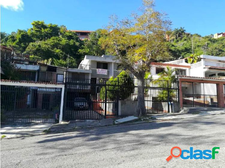 En Venta Casa en El Cafetal 530mts