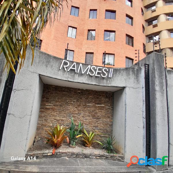 En venta bonito apartamento en Los Mangos, Res Ramsés II