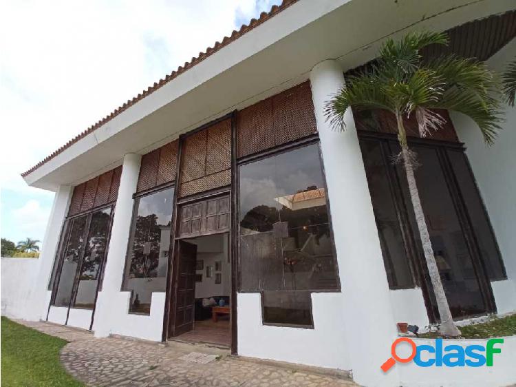 Se vende casa 1000m2 6h/8b/14p La Lagunita