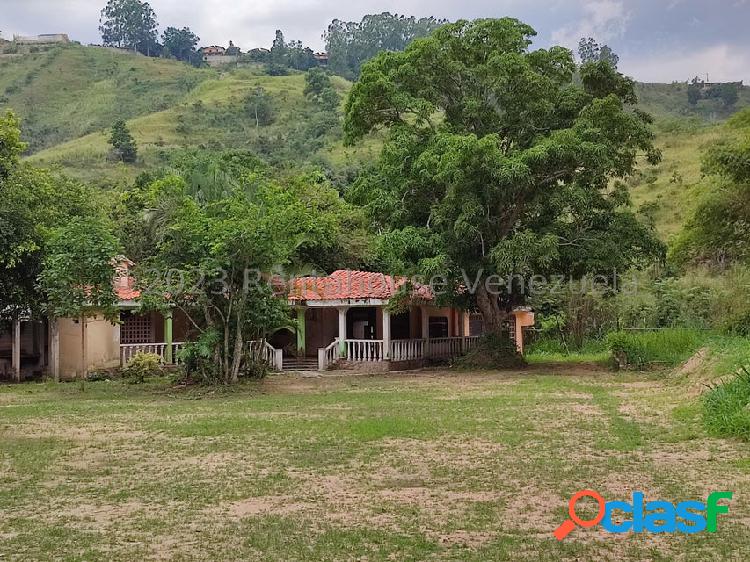 Terreno y Casa tipo Campreste en venta ubicada en la Entrada