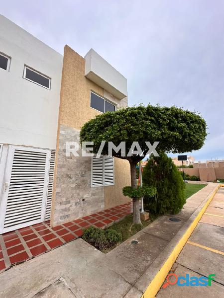 Townhouse En Alquiler Villa Las Islas. Remax Millenium