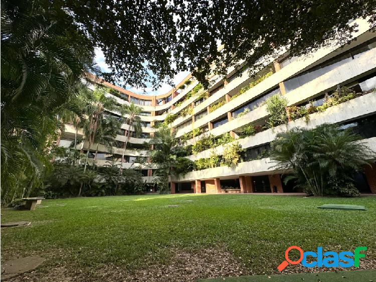 Venta de Apartamento 217,99m2, Remodelado en Campo Alegre