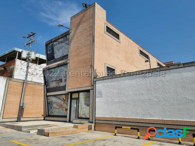 25-6002 edificio comercial en una ubicación estratégica