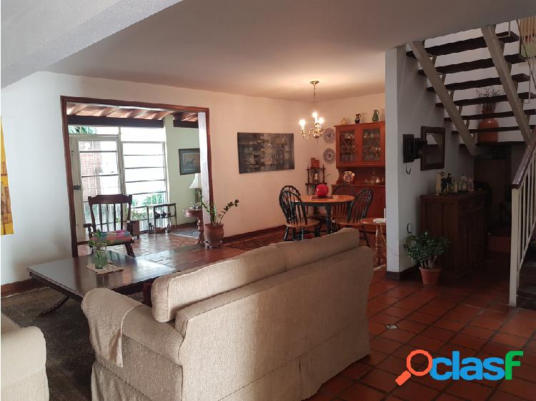 Casa en Venta Santa Inés de 2 Niveles,152m² C / 213m² T