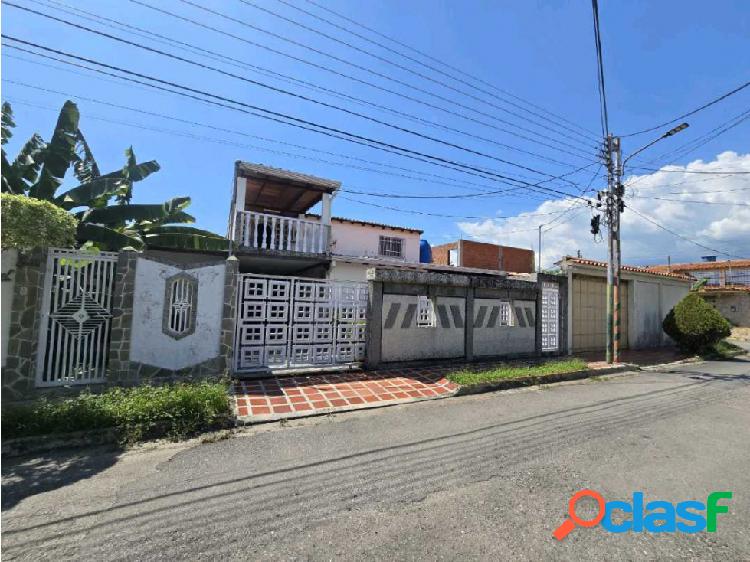 Casa en venta Urb Las Cayenas, La Morita I, Maracay