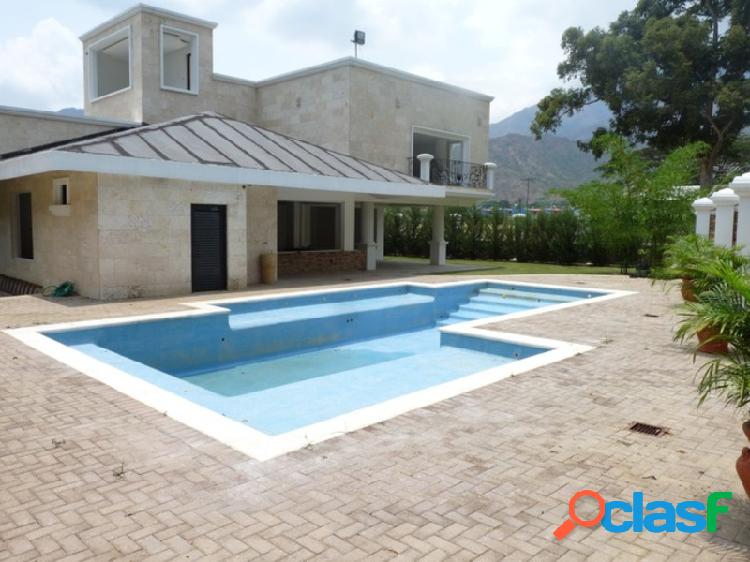 EXCLUSIVA CASA EN VENTA EN OBRA GRIS UBICADA EN EXCELENTE