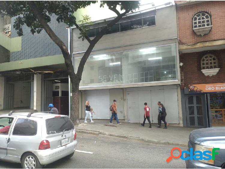 Edificio comercial en venta en la Avenida Baralt RD