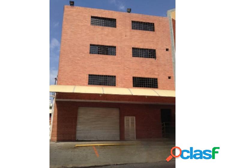 Edificio en La Guaira | Precio: $ 2.500.000 | 900m²