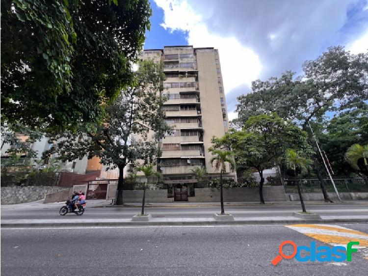 Se vende Apartamento 87.14m2.3H/2B/1P. La Urbina.