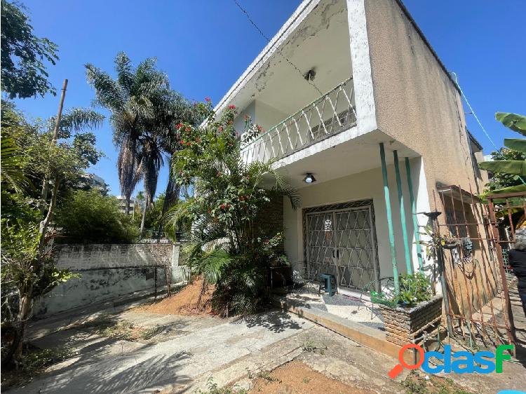 Se vende casa 350m² 3h/ 3b/ 3e Los Palos Grandes