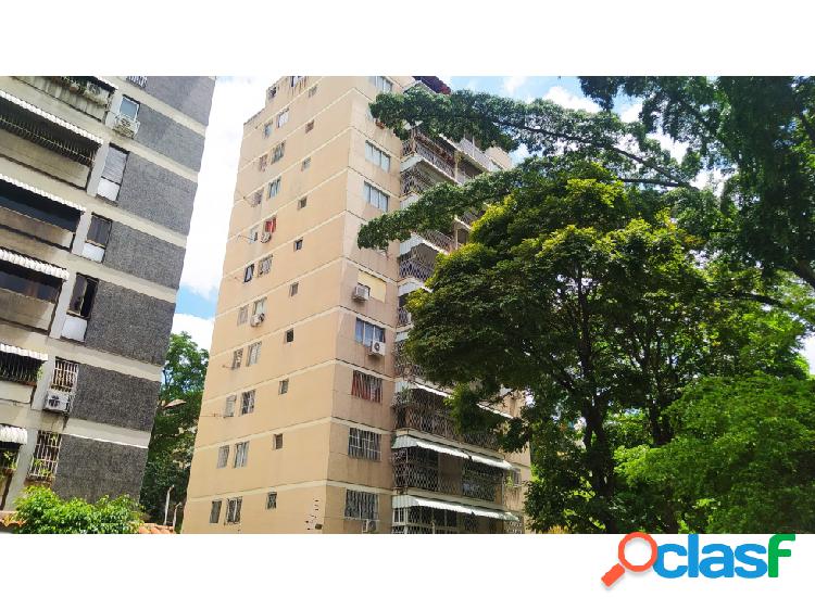 AMPLIO APARTAMENTO EN VENTA EN LA URB. EL MARQUÉS