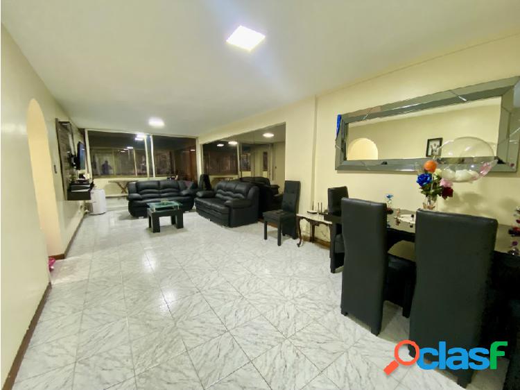 APARTAMENTO EN LA URBINA 164 M2, 3 BAÑOS+SER,3HAB+SER 2P/E