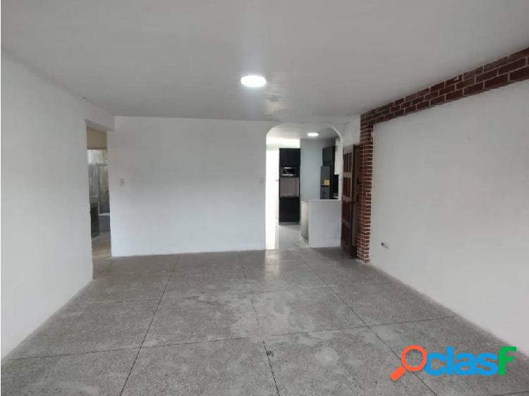 En venta apartamento 95m2 Los Jardines del Valle 5809