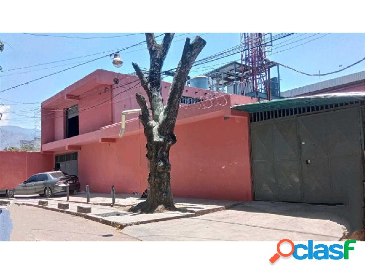 En venta local comercial 566m2 Catia 9142