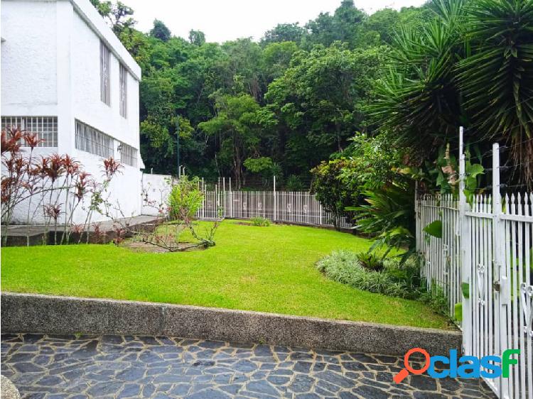 Se Vende hermosa Casa en Cumbres de Curumo