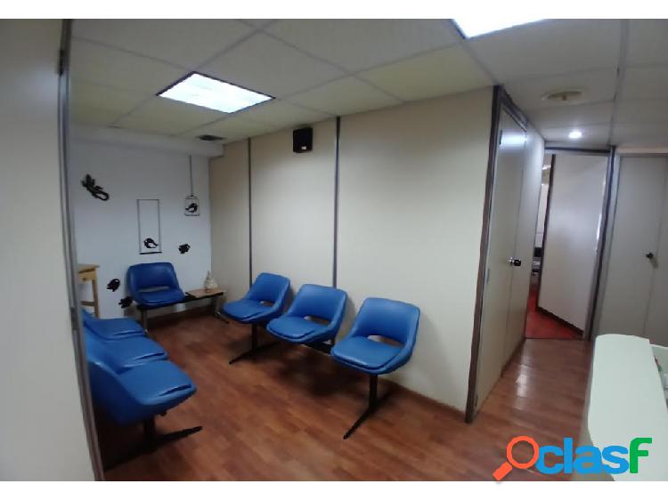 Se alquila consultorio medico odontologico 60m2 Chacao 8235