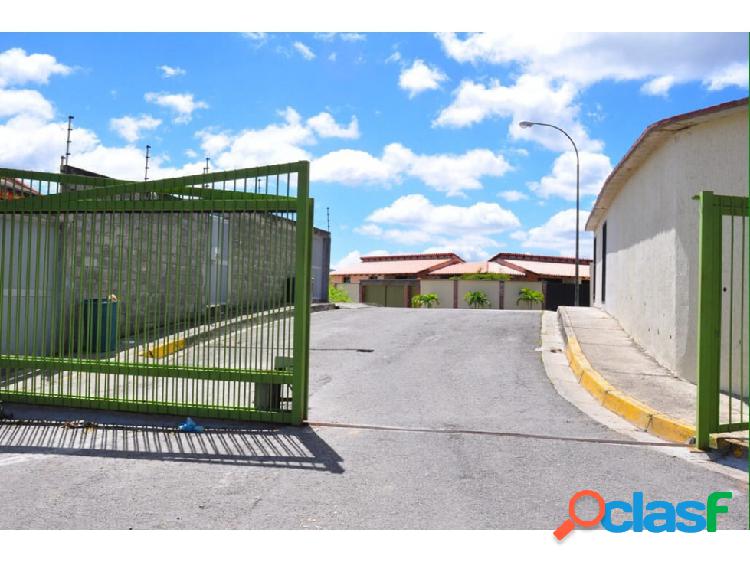 Vendo casa 400m2 5h/3b/5p Bosque de la Lagunita 3378