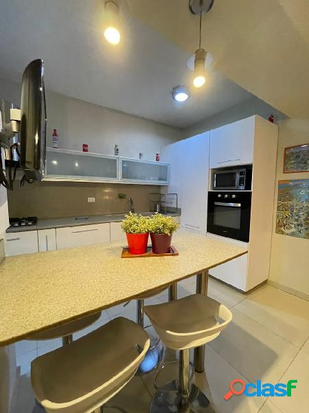 ofrece hermoso y lijoso apartamento en residencias Chelsea